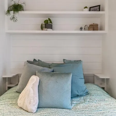 Sub In أوستيند